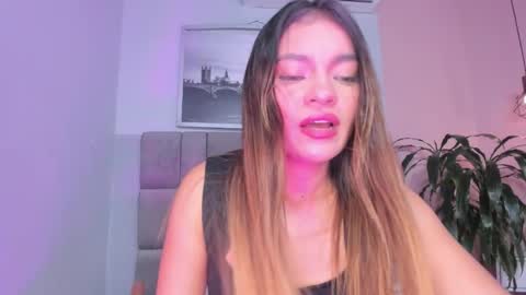 Selene online show from December 4, 2025, 4:00 am