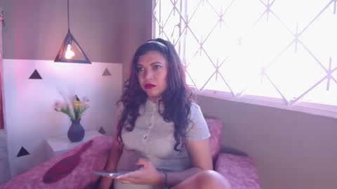 Snapshot of seleneblaze chatting on November 27, 2025, 12:07 pm Selene online show from November 27, 2025, 12:07 pm