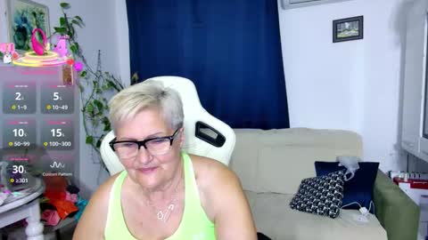 Snapshot of selenna57 chatting on April 30, 2026, 5:19 pm Selenna online show from April 30, 2026, 5:19 pm
