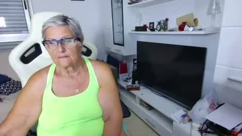 Snapshot of selenna57 chatting on June 29, 2026, 5:35 pm Selenna online show from June 29, 2026, 5:35 pm