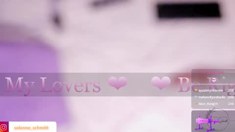 Selenne online show from March 12, 2025, 7:06 pm