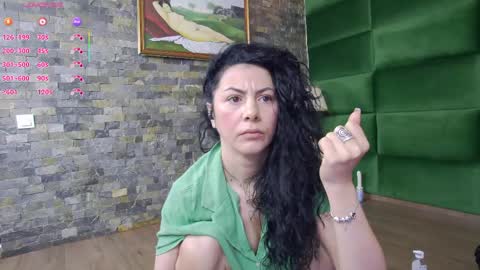 Selen online show from June 2, 2026, 3:52 am