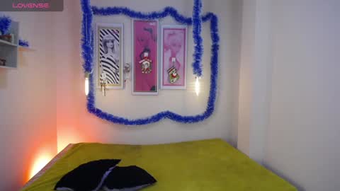 Mayte online show from December 11, 2024, 1:17 pm