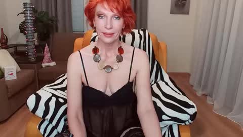 Selesta online show from December 21, 2025, 1:29 pm