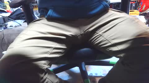 selfpound online show from April 19, 2026, 7:27 pm
