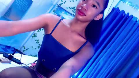 Snapshot of selfsuckercum69 chatting on January 2, 2025, 10:22 pm Jessy online show from January 2, 2025, 10:22 pm