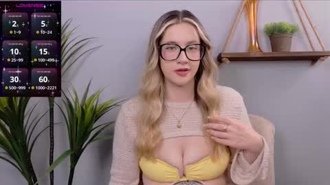 Selina Mae online show from October 18, 2025, 3:09 am