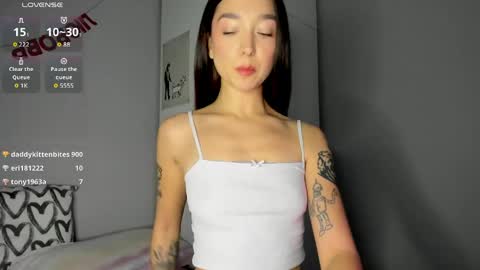 Snapshot of selinaa_kyle chatting on April 29, 2026, 11:14 am Chris online show from April 29, 2026, 11:14 am