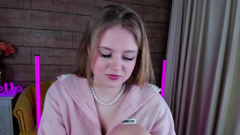 SelinSwarovski online show from February 7, 2025, 11:03 pm