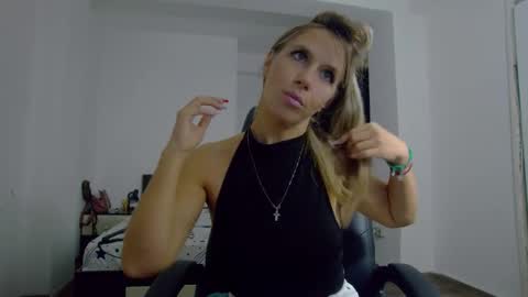 sellena_angel online show from October 19, 2025, 3:34 pm
