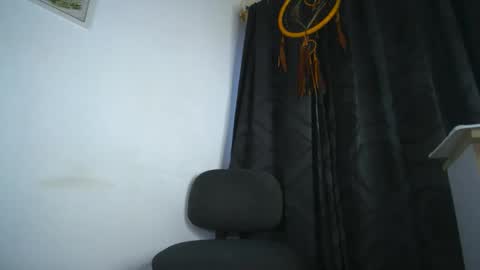 sem_alas online show from October 3, 2025, 10:51 pm