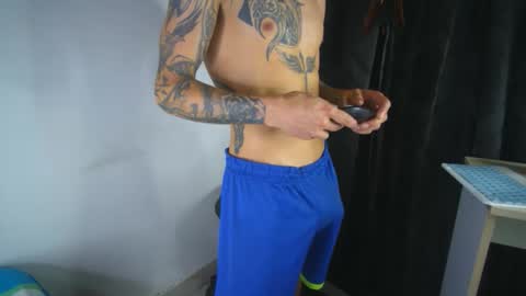 sem_alas online show from November 8, 2025, 10:41 pm