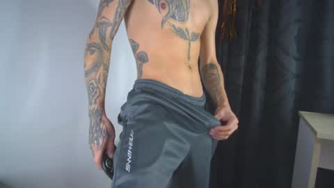 sem_alas online show from April 14, 2026, 12:38 am