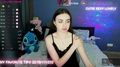 S E M U R online show from March 12, 2025, 5:49 pm