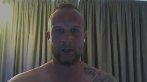 sence08 online show from May 1, 2026, 3:49 pm