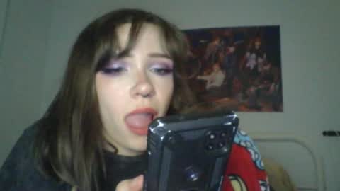 Snapshot of sendforesme chatting on January 4, 2025, 3:18 am goddess esme  online show from January 4, 2025, 3:18 am