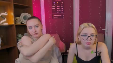 Snapshot of sendi_cais chatting on November 10, 2025, 6:56 am Sendi online show from November 10, 2025, 6:56 am