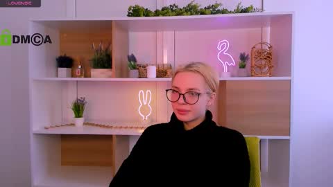 Snapshot of sendi_cais chatting on November 14, 2025, 7:29 am Sendi online show from November 14, 2025, 7:29 am