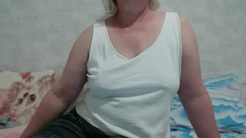 Snapshot of seniorita333 chatting on December 6, 2024, 9:54 am Lenna online show from December 6, 2024, 9:54 am