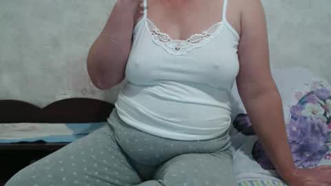 Snapshot of seniorita333 chatting on October 15, 2025, 5:51 am Lenna online show from October 15, 2025, 5:51 am