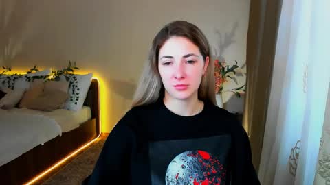 sensitiveheartt online show from September 23, 2025, 9:23 am