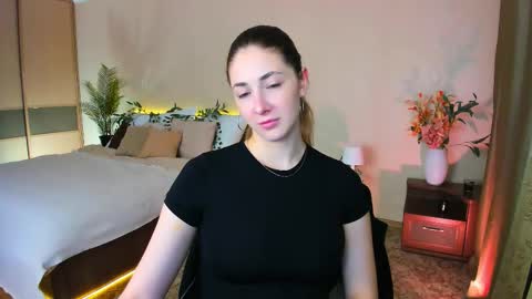 sensitiveheartt online show from September 25, 2025, 4:54 pm