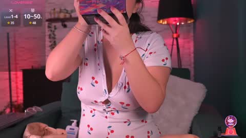 Jasmine online show from March 8, 2025, 9:06 am