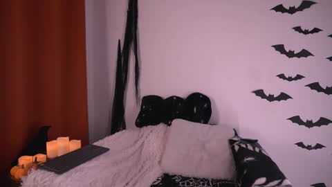 Jasmine online show from October 15, 2025, 5:02 pm