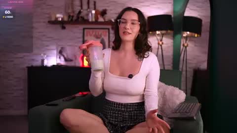 Jasmine online show from June 15, 2026, 2:52 pm