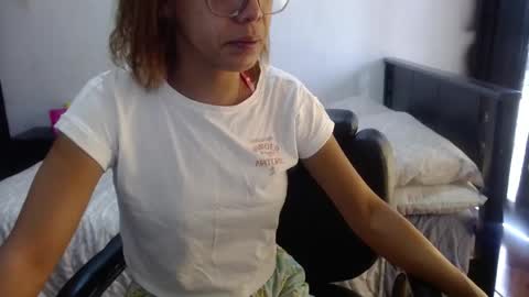 Snapshot of sensual_natalie chatting on May 29, 2026, 2:37 pm sensual_natalie online show from May 29, 2026, 2:37 pm