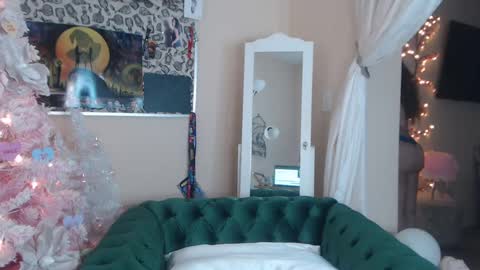 Snapshot of sensual_paradise_ chatting on February 1, 2025, 9:08 pm V online show from February 1, 2025, 9:08 pm