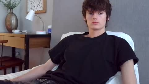 Cam online show from March 3, 2025, 11:03 pm