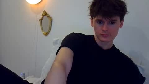 Cam online show from October 27, 2025, 12:58 am