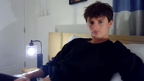 Cam online show from November 25, 2025, 2:44 am