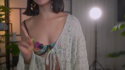 Maria- OF sensual bee online show from January 30, 2025, 4:16 am