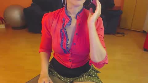 Snapshot of sensualmyra chatting on April 26, 2026, 6:44 am sensualmyra online show from April 26, 2026, 6:44 am