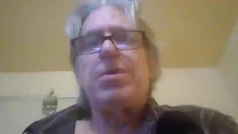 Snapshot of sensualsallnight chatting on March 1, 2025, 10:42 pm senualallnight online show from March 1, 2025, 10:42 pm