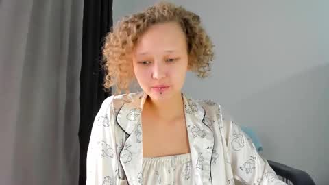 senya_sol online show from February 12, 2026, 7:36 am
