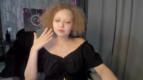 senya_sol online show from June 20, 2026, 8:22 pm