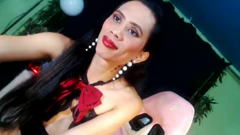 senyora_evangelista online show from June 3, 2026, 11:43 pm