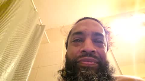 Snapshot of serani02 chatting on June 12, 2026, 6:23 am Serani online show from June 12, 2026, 6:23 am