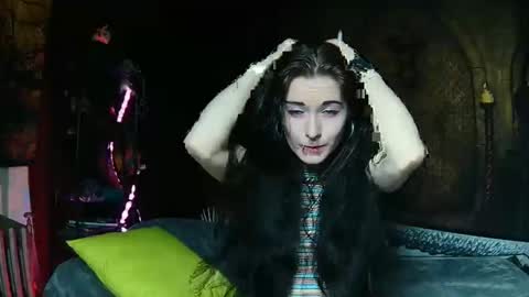 Seraphin Munster online show from January 7, 2026, 6:43 pm