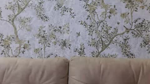 serayarose_ online show from September 8, 2025, 3:22 pm