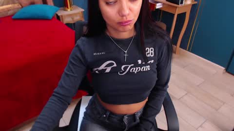 Snapshot of serena_mendez chatting on January 7, 2025, 9:29 am Serena online show from January 7, 2025, 9:29 am
