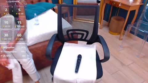 Snapshot of serena_mendez chatting on February 7, 2025, 12:28 pm Serena online show from February 7, 2025, 12:28 pm