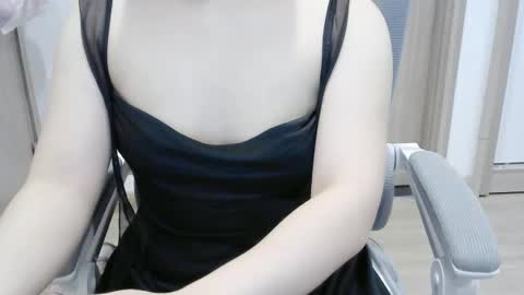 Snapshot of serena_white2k1 chatting on August 3, 2026, 9:04 am Lina online show from August 3, 2026, 9:04 am