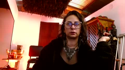 Snapshot of serena_xyz chatting on May 10, 2026, 2:11 pm Serena Xyz online show from May 10, 2026, 2:11 pm