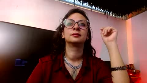 Snapshot of serena_xyz chatting on June 15, 2026, 3:47 pm Serena Xyz online show from June 15, 2026, 3:47 pm