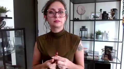 Snapshot of serena_xyz chatting on June 30, 2026, 7:26 pm Serena Xyz online show from June 30, 2026, 7:26 pm