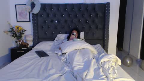 Snapshot of serenaroussee chatting on January 6, 2025, 4:36 am sararoussee online show from January 6, 2025, 4:36 am